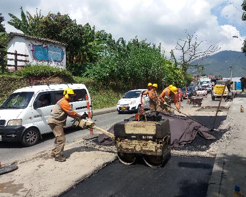 Reparaciones viales en Medellín - San Antonio de Prado
